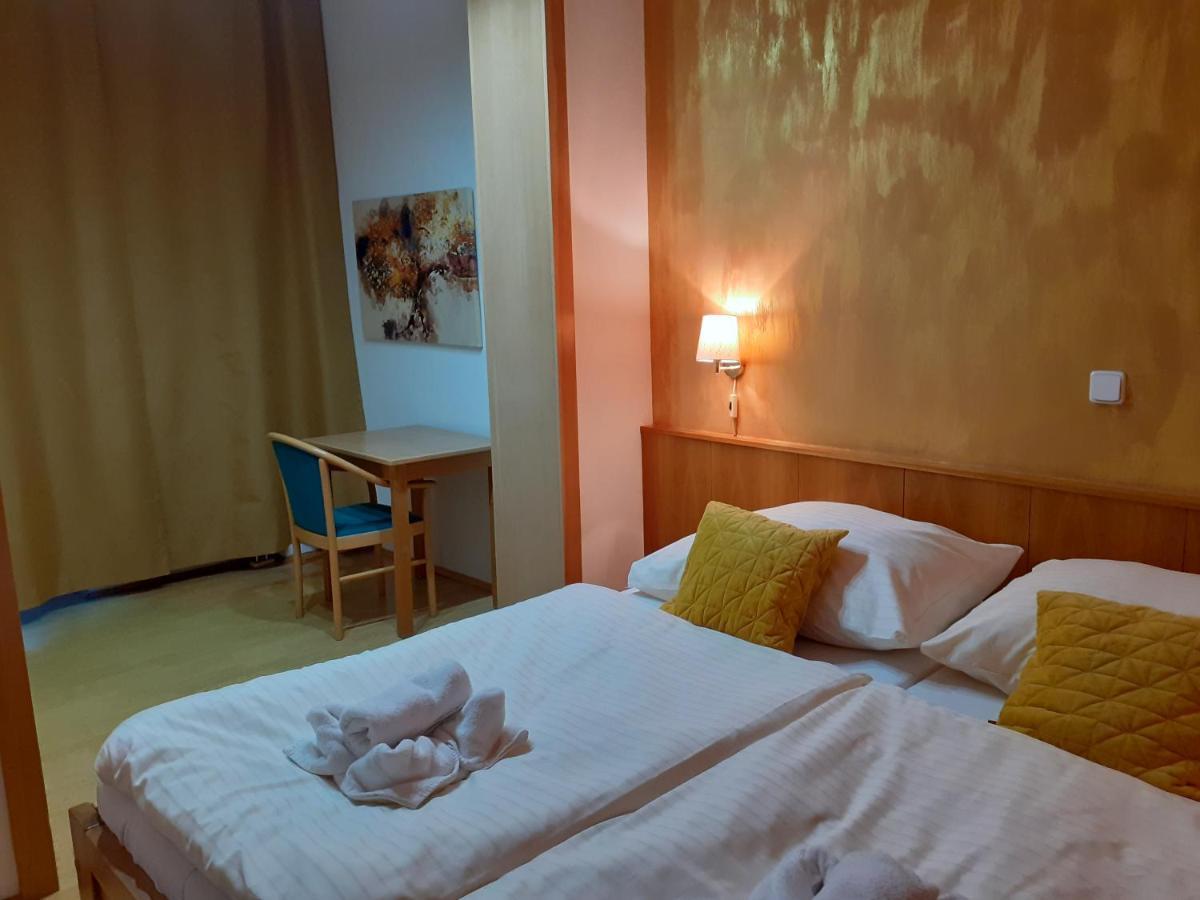 Hotel Gold เทรโควา ภายนอก รูปภาพ